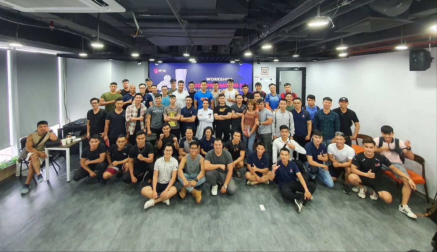 Lớp học tại studio tập luyện